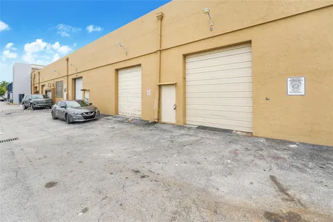 1651 W 37th St # 410, Hialeah FL 33012