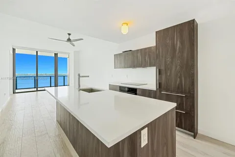 480 NE 31st St # 2105, Miami FL 33137