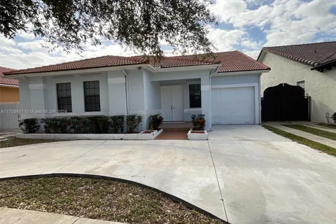 8964 NW 146th Ter, Miami Lakes FL 33018