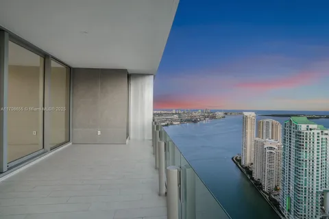 300 Biscayne Blvd Way # 4703, Miami FL 33131