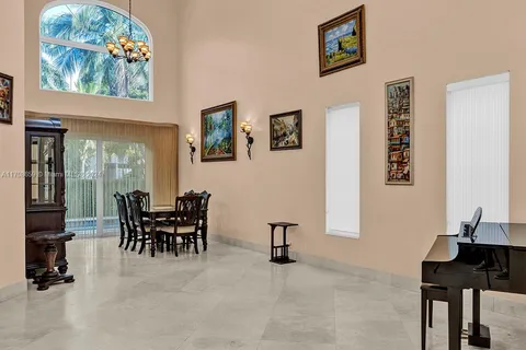 3943 194th Trl # 3943, Sunny Isles Beach FL 33160