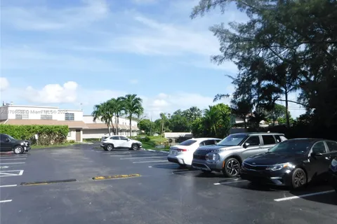 4100 NW 16th Ave # 35, Oakland Park FL 33309