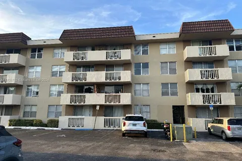 1800 Sans Souci Blvd # 115, North Miami FL 33181