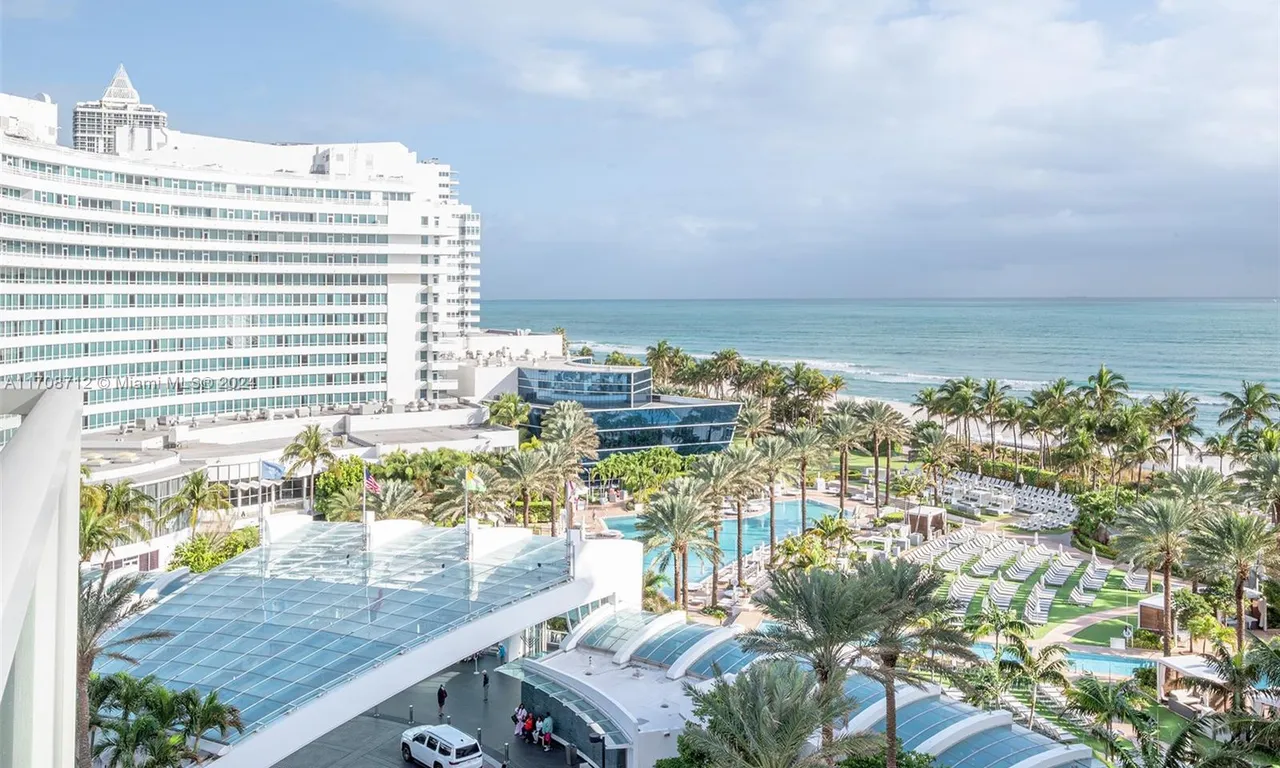 4401 Collins Ave # 902, Miami Beach FL 33140