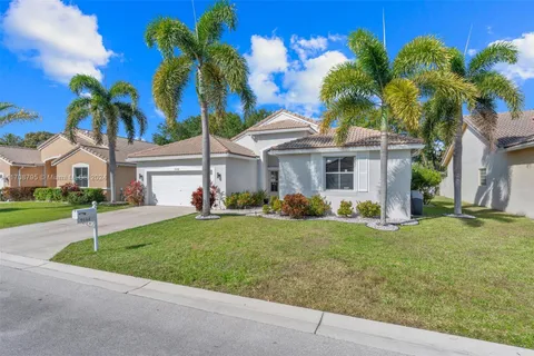 9164 Cove Point Cir, Boynton Beach FL 33472