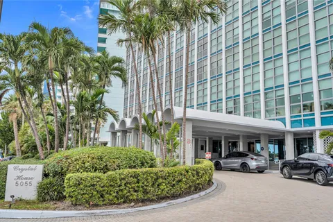 5055 Collins Ave # 14M, Miami Beach FL 33140