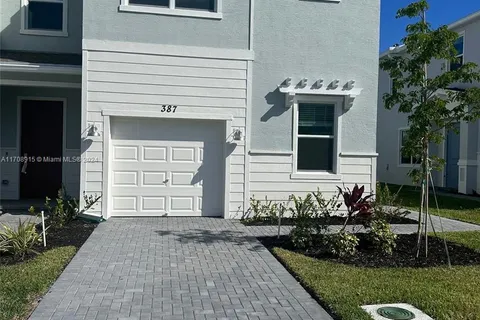 387 SE Crossoak Ln # 387, Port St. Lucie FL 34984