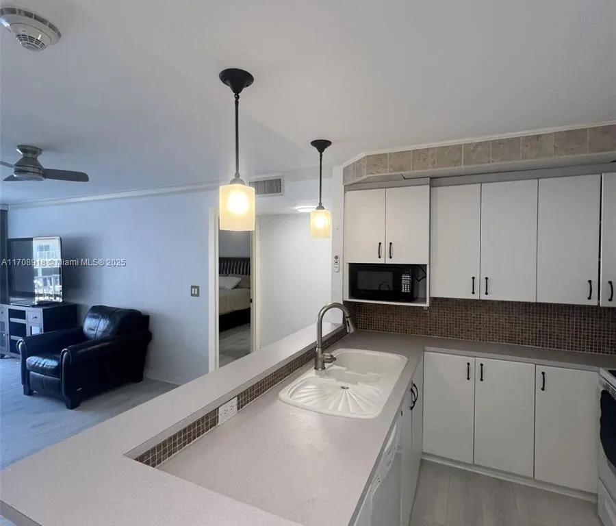 3545 NE 167th St # 205, North Miami Beach FL 33160