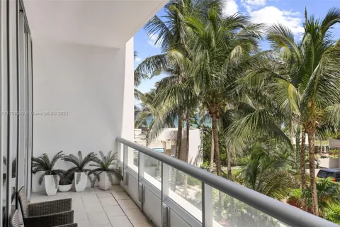 6799 Collins Ave # 207, Miami Beach FL 33141