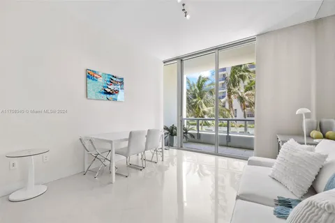 6799 Collins Ave # 207, Miami Beach FL 33141