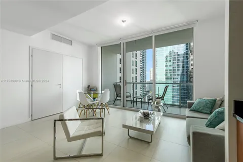 300 S Biscayne Blvd # 2309, Miami FL 33131