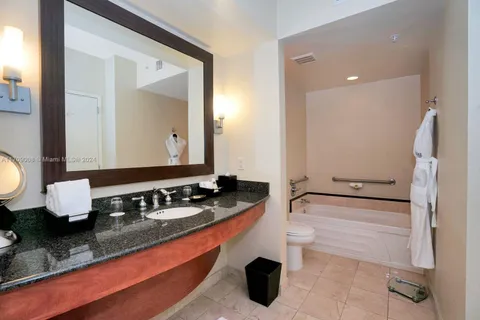 18001 Collins Ave # 1802, Sunny Isles Beach FL 33160