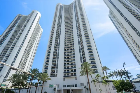 15901 Collins Ave # 1601, Sunny Isles Beach FL 33160