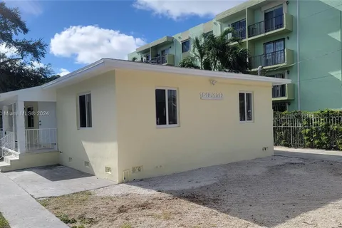 1512 SW 2nd St # 1512, Miami FL 33135