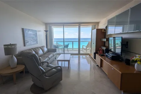 5161 Collins Ave # 1217, Miami Beach FL 33140