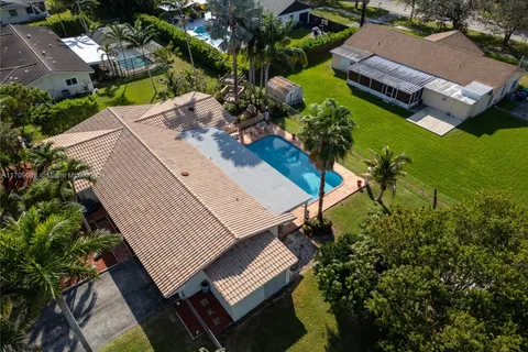 18200 SW 86th Ave, Palmetto Bay FL 33157