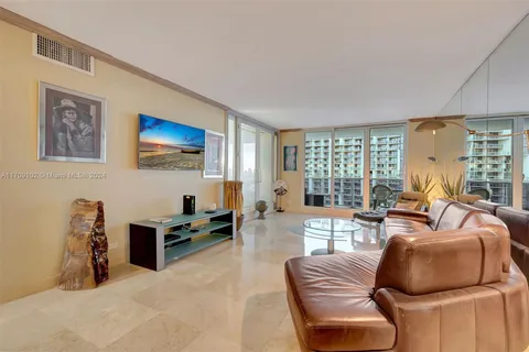 2301 Collins Ave # 1206, Miami Beach FL 33139