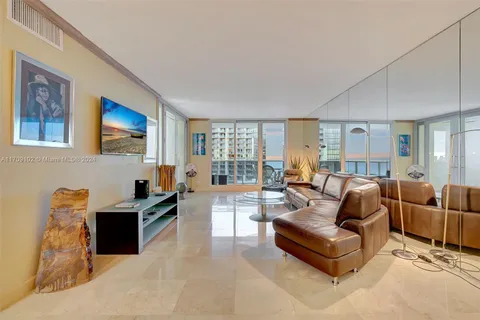 2301 Collins Ave # 1206, Miami Beach FL 33139