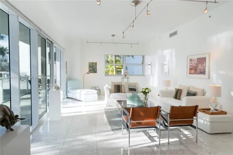 6103 Aqua Ave # 301, Miami Beach FL 33141