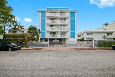 910 Michigan Ave # 403, Miami Beach FL 33139