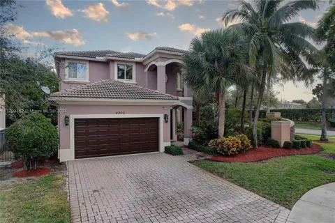 4902 Cypress Way, Coconut Creek FL 33073