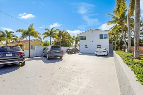 101 SW 4th Ave # 5, Hallandale Beach FL 33009