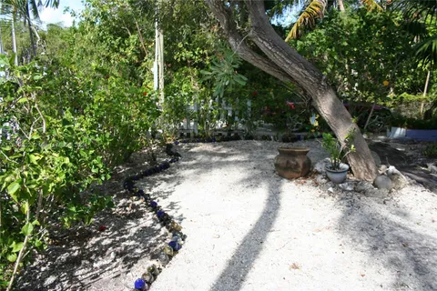 230 Antigua Rd, Key Largo FL 33070