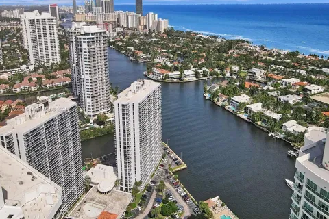 20515 E Country Club Dr # 249, Aventura FL 33180