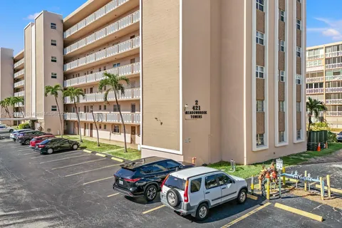 421 NE 14th Ave # 405, Hallandale Beach FL 33009