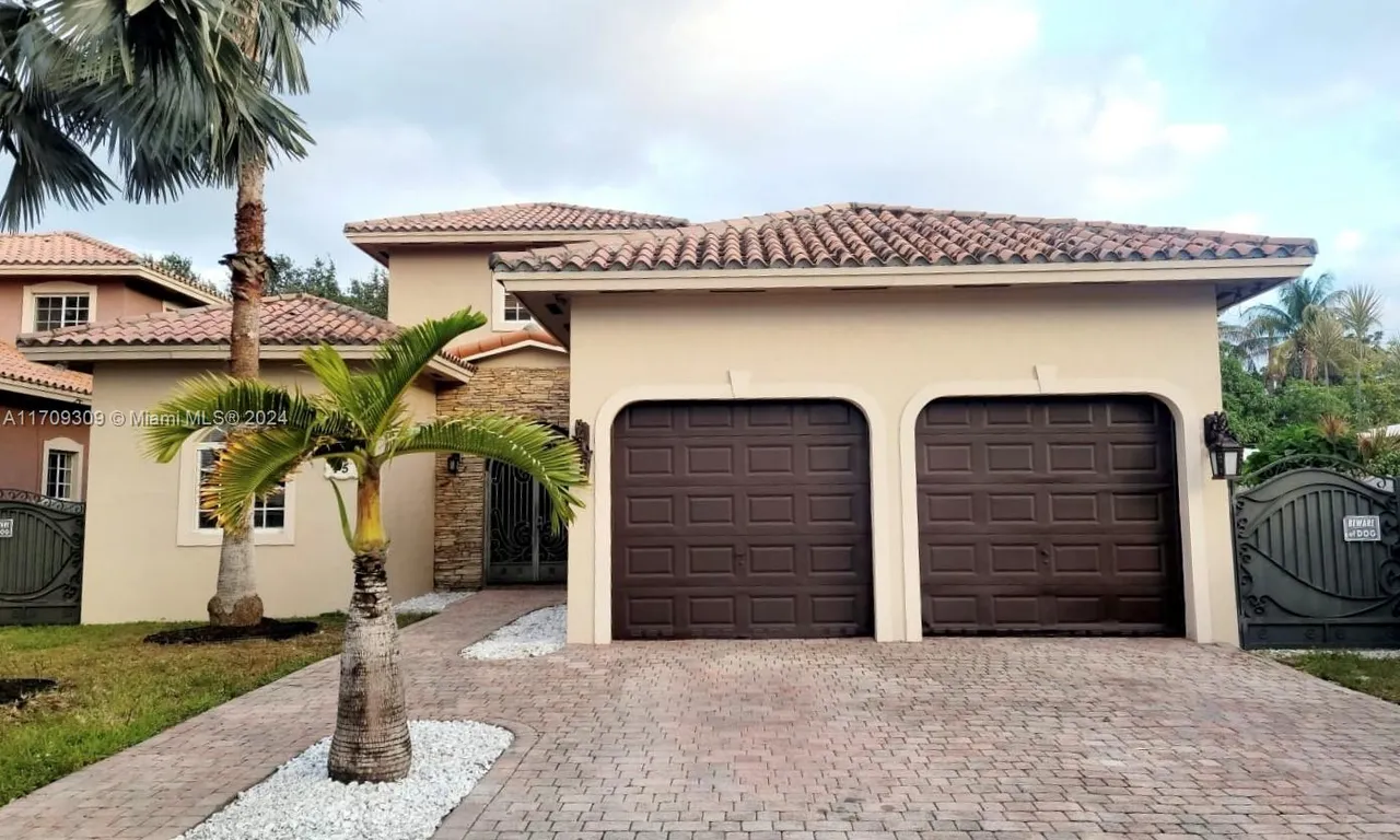 45 W 38 ST, Hialeah FL 33012