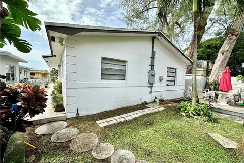 2245 Cody St # 1, Hollywood FL 33020