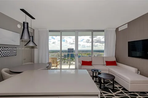 4010 S Ocean drive # R2404, Hollywood FL 33019