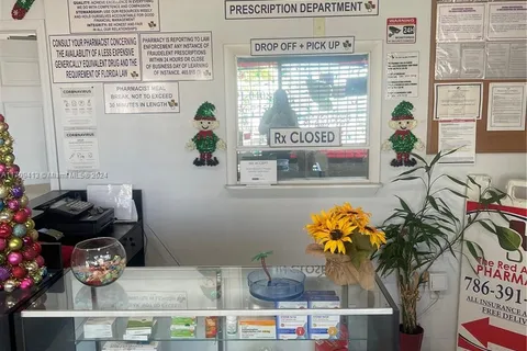 Pharmacy, Miami FL 33135