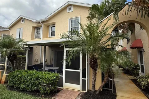 372 Waterside Dr # 372, Hypoluxo FL 33462
