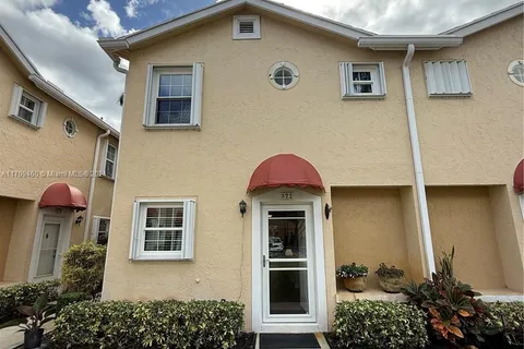 372 Waterside Dr # 372, Hypoluxo FL 33462