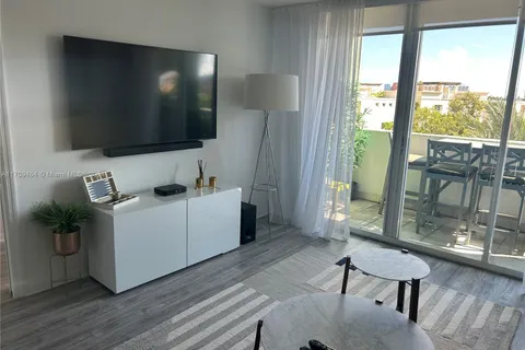 90 Alton Rd # 607, Miami Beach FL 33139