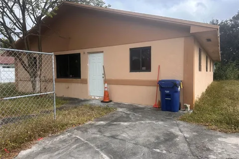 15665 NW 42nd Ave, Miami Gardens FL 33054