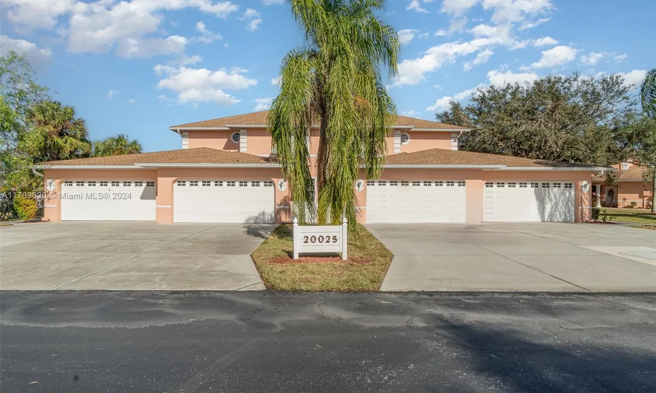 20025 Lake Vista Cir Unit 3, Other City - In The State Of Florida FL 33936