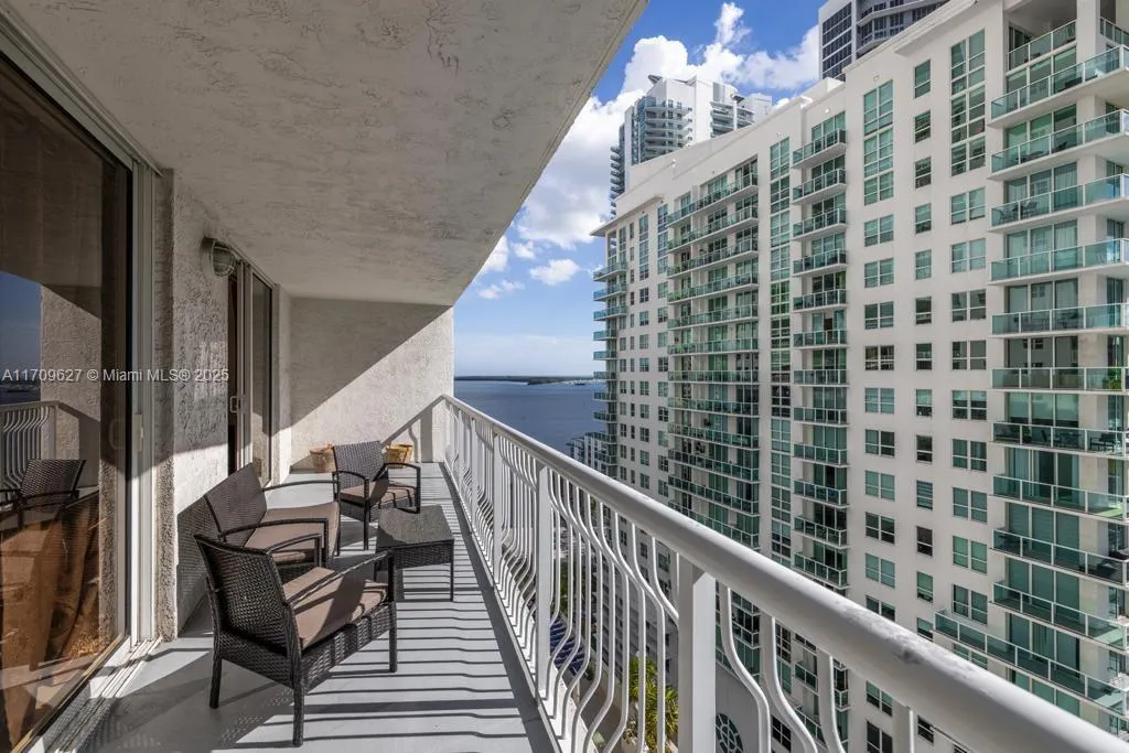 1200 Brickell Bay Dr # 1919, Miami FL 33131