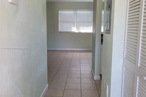 3365 NE 14 DR # 16, Homestead FL 33033