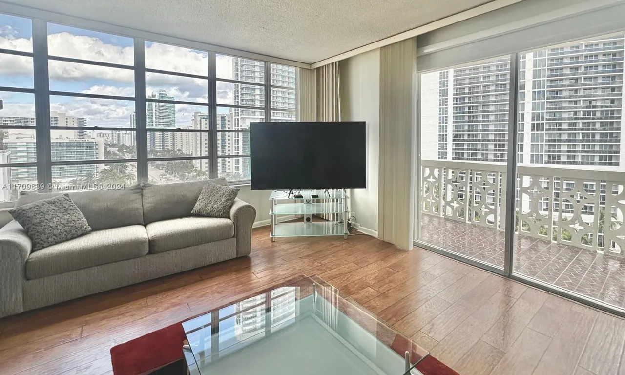 1825 S Ocean Dr # 1, Hallandale Beach FL 33009