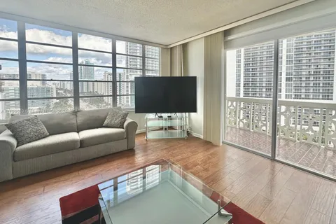 1825 S Ocean Dr # 1, Hallandale Beach FL 33009