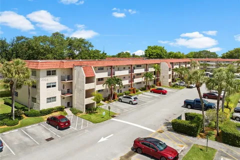 711 S Hollybrook Dr # 109, Pembroke Pines FL 33025