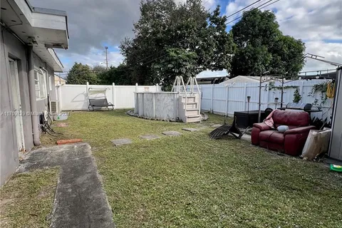 2510 NW 152nd St, Miami Gardens FL 33054