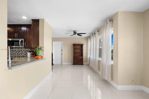 215 SE 3rd Ave # 501C, Hallandale Beach FL 33009