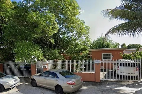 10515 NW 2nd Ct, Miami FL 33150