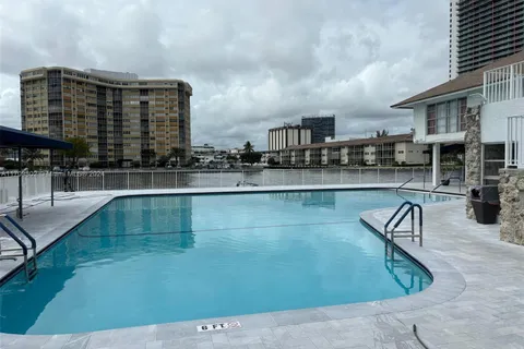 1849 S Ocean Dr # 207, Hallandale Beach FL 33009