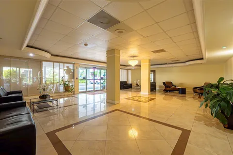 1849 S Ocean Dr # 207, Hallandale Beach FL 33009