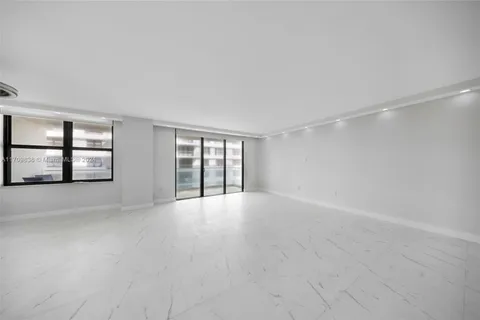 9801 Collins Ave # 15X, Bal Harbour FL 33154