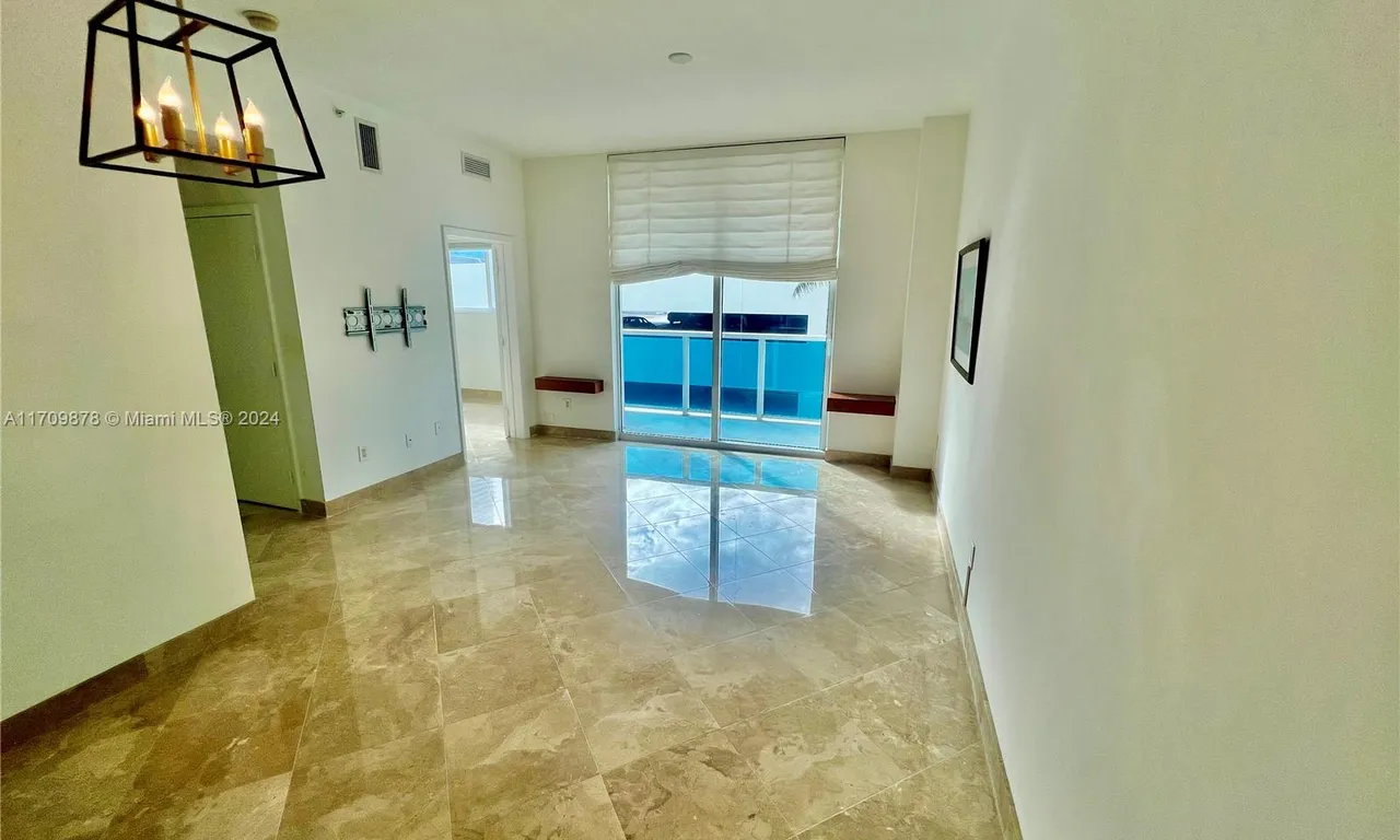 1945 S Ocean Dr # 304, Hallandale Beach FL 33009